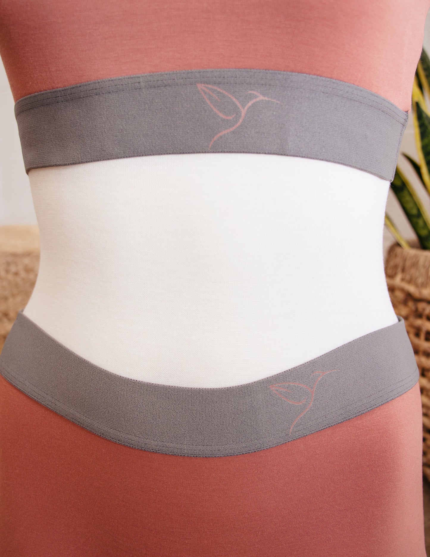 vegan pink set top bottom black