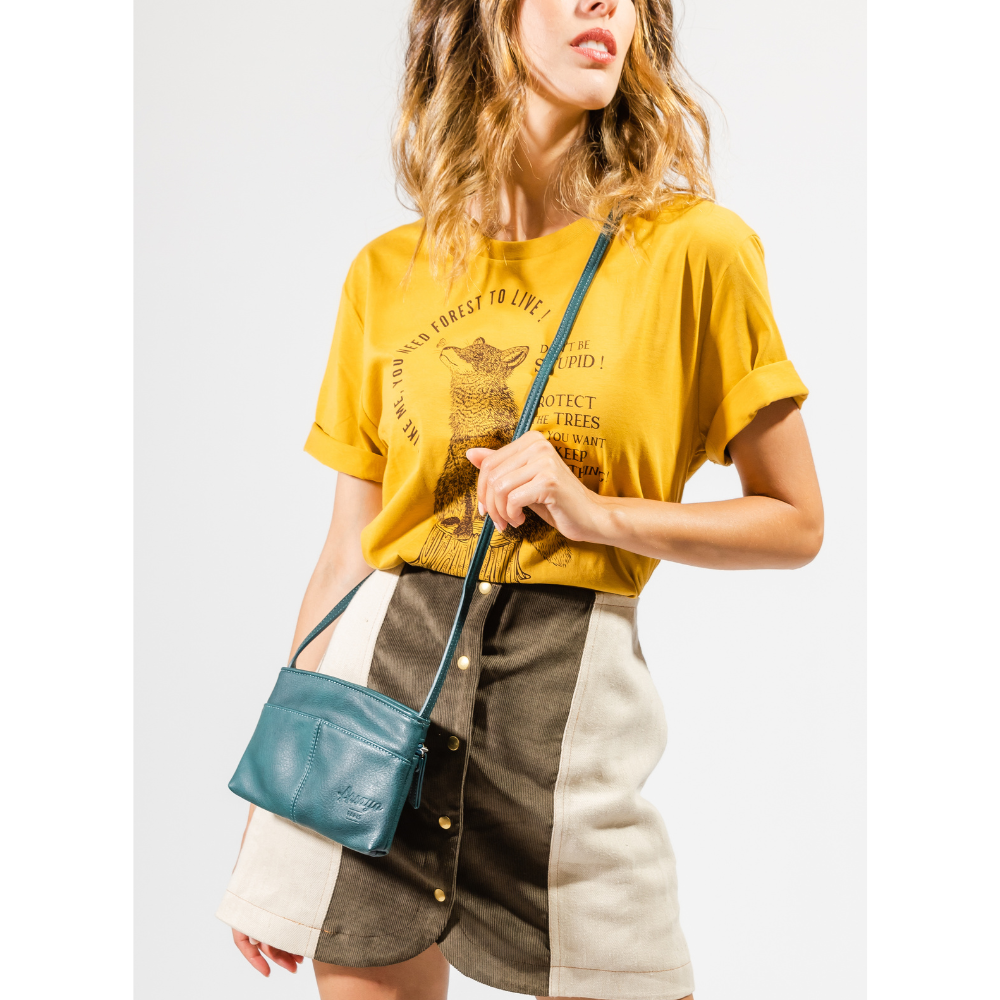 Shoulder pouch