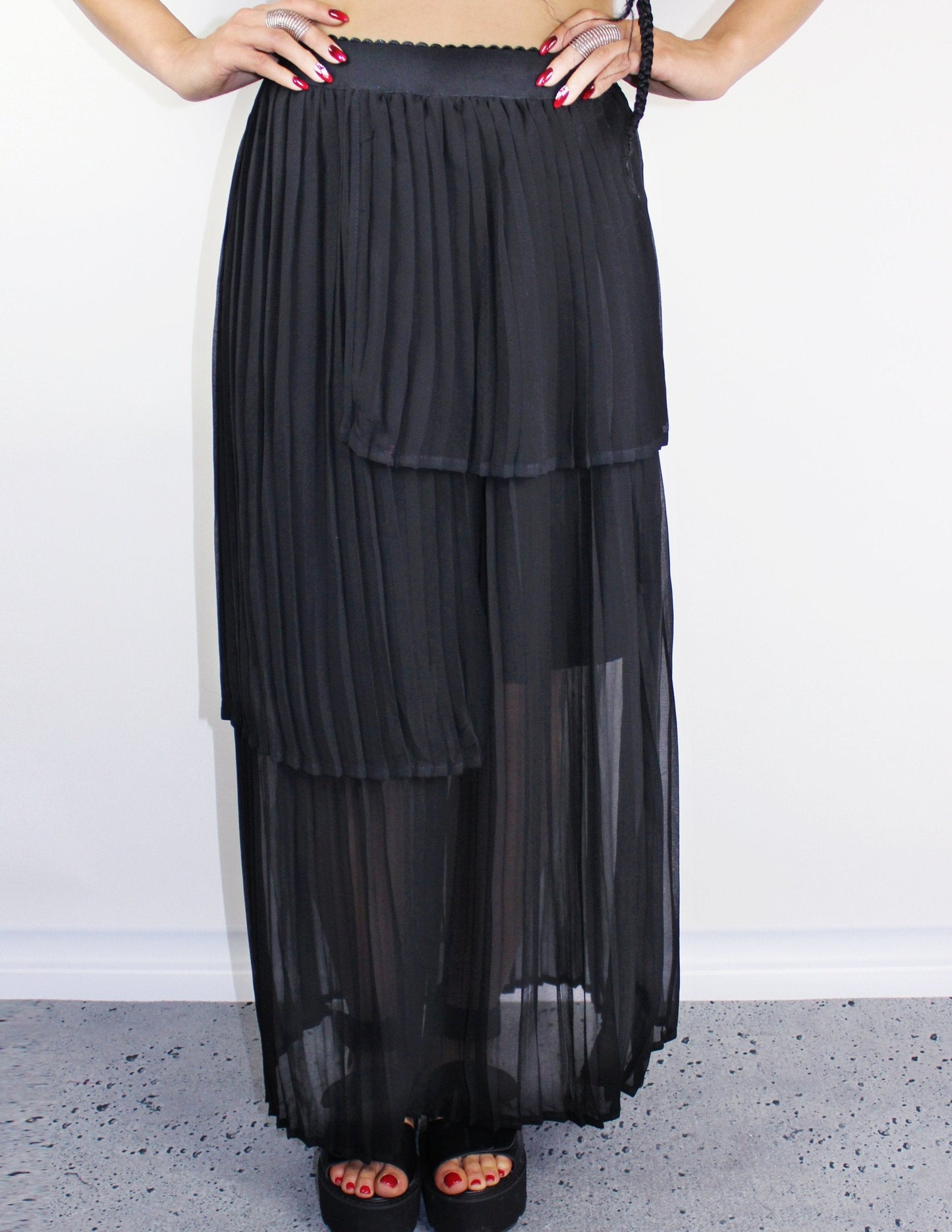 Black vegan skirt