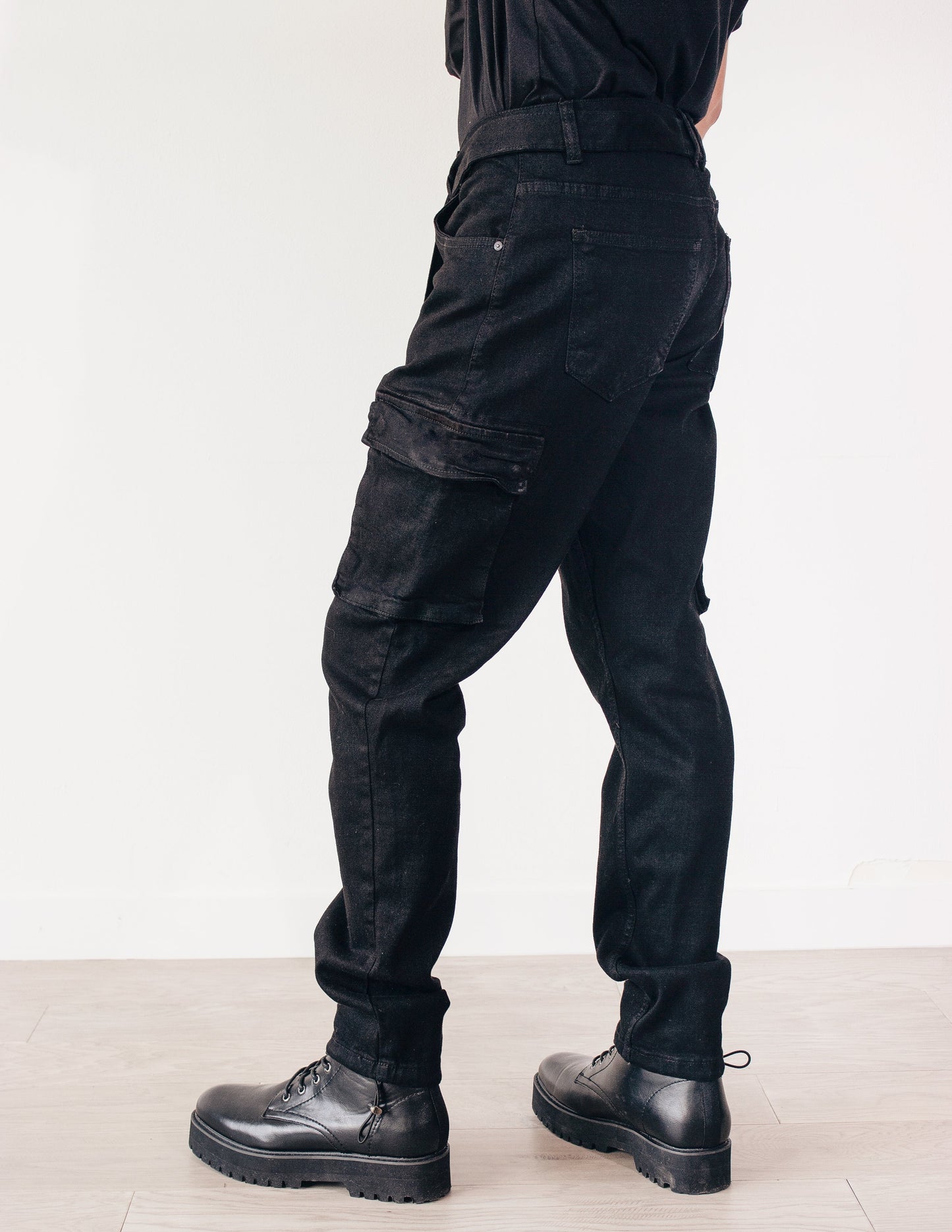 Black vegan jean