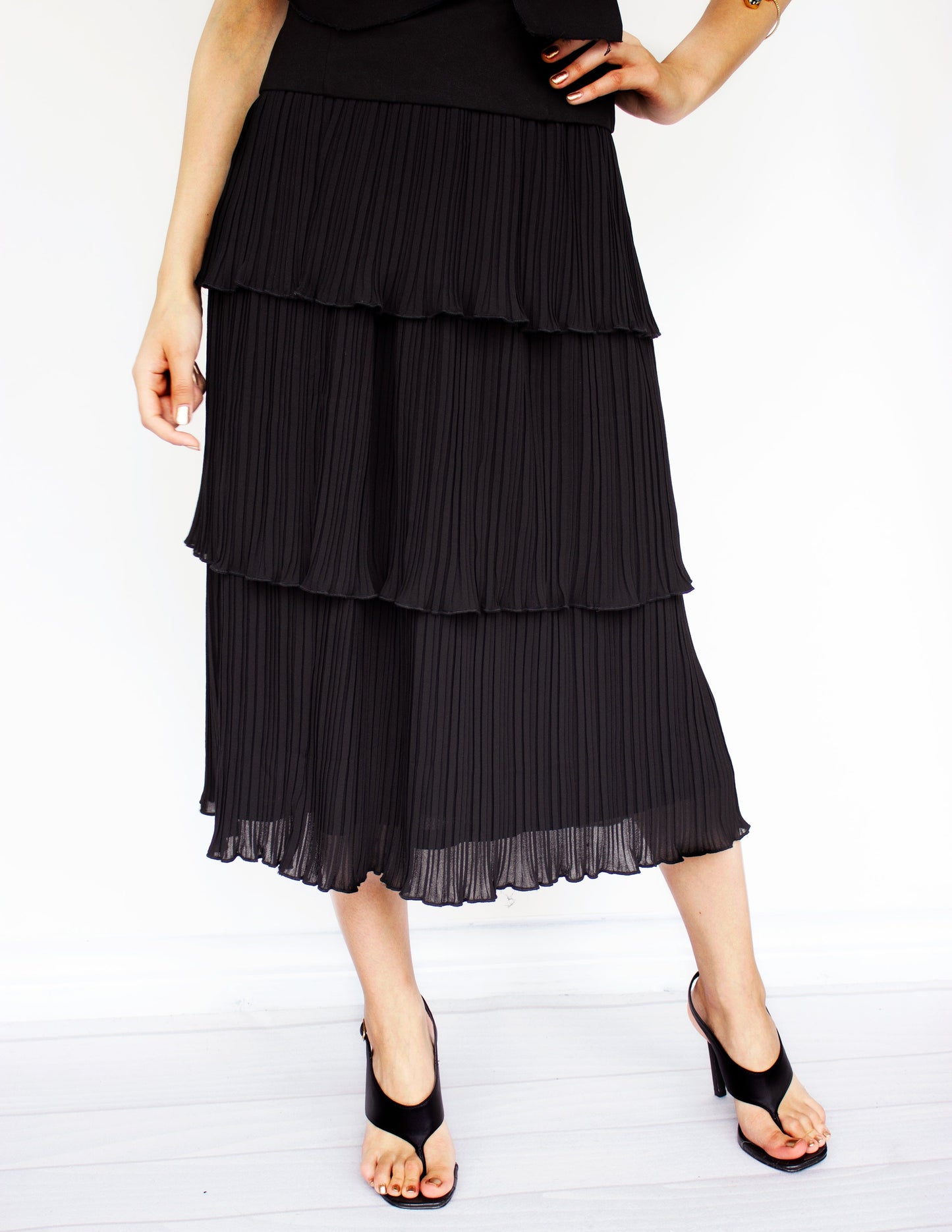 black vegan skirt