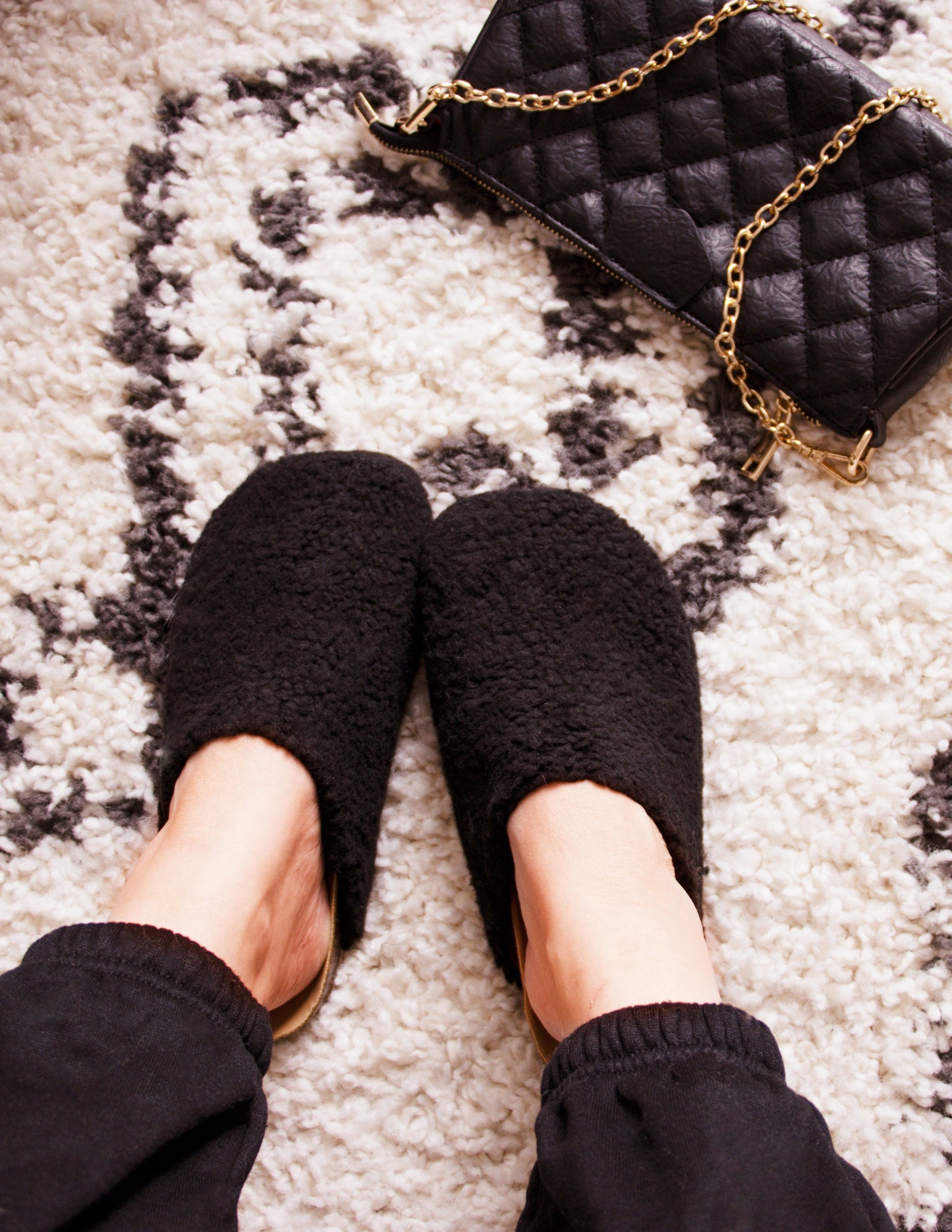Black vegan slippers