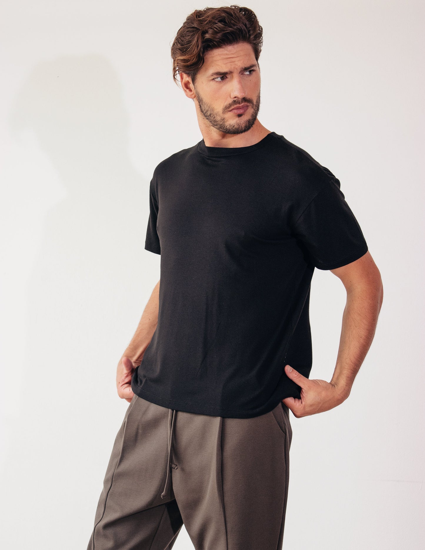 Black tee shirt men vegan