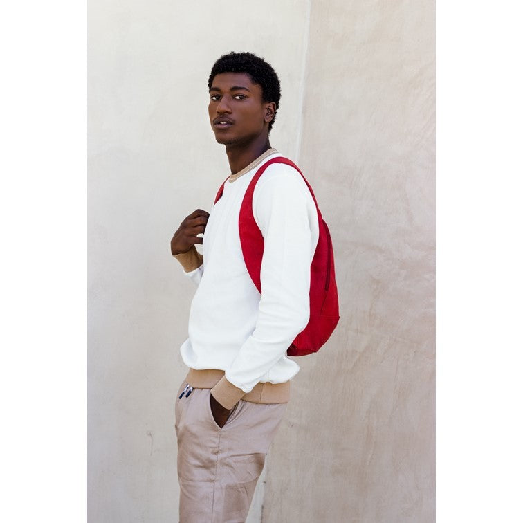 photo of the red Arsayo backpack with a man model