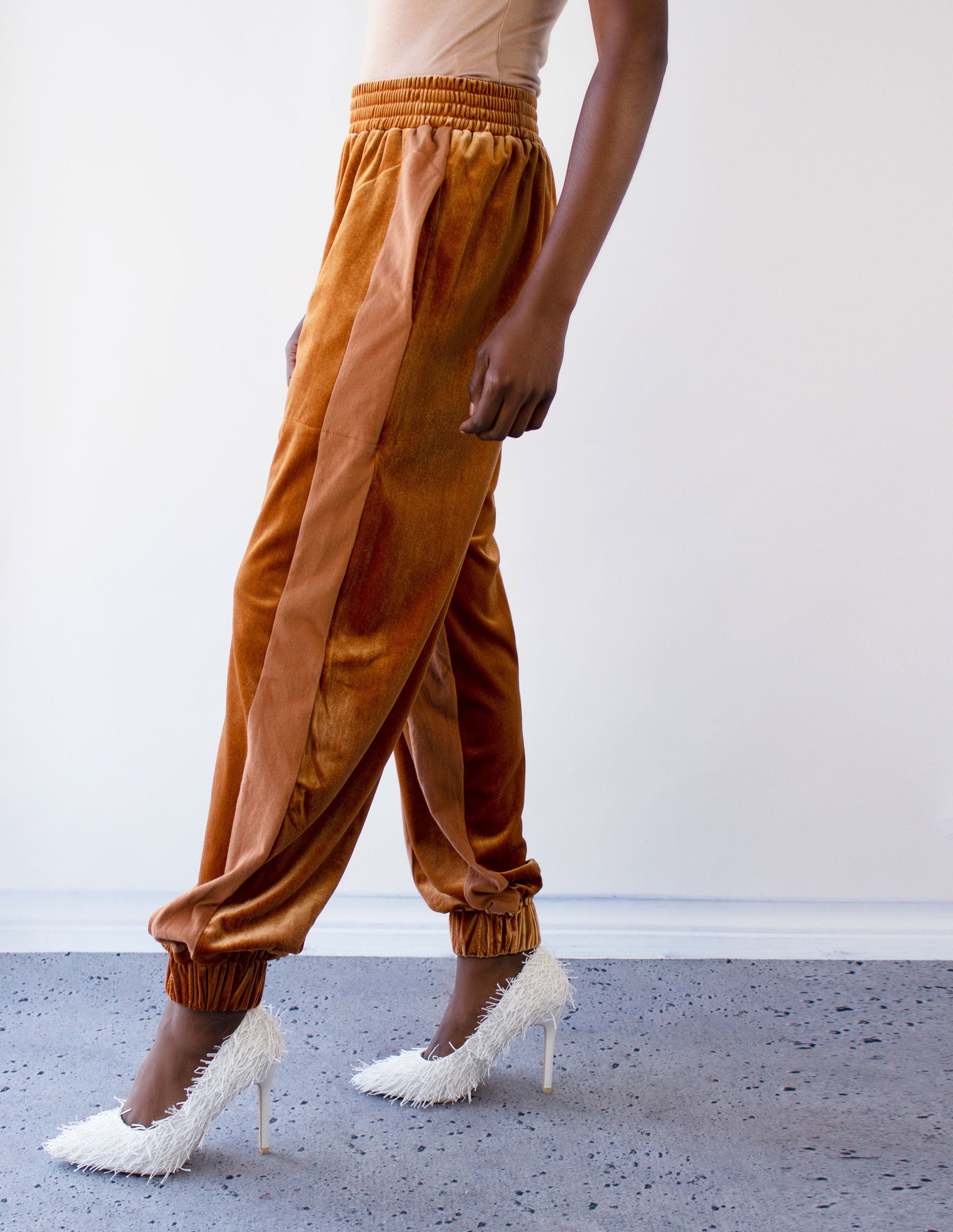 Jogger vegan camel